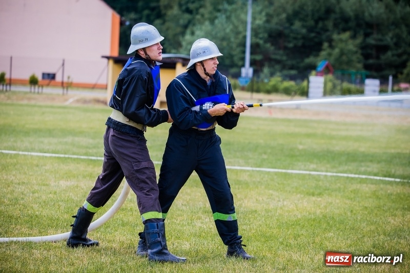 Zdjęcie w galerii na portalu naszraciborz.pl: Gminne zawody sportowo-pożarnicze w Jankowicach. OSP Turze zgarnęła wszystko wiadomości z regionu