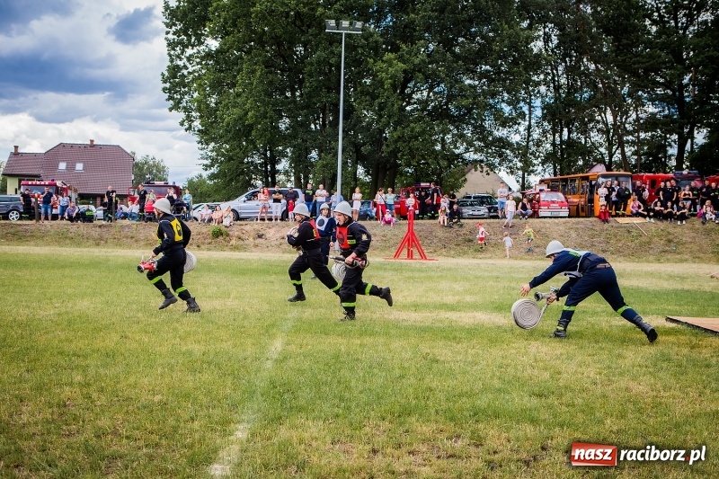 Zdjęcie w galerii na portalu naszraciborz.pl: Gminne zawody sportowo-pożarnicze w Jankowicach. OSP Turze zgarnęła wszystko wiadomości z regionu