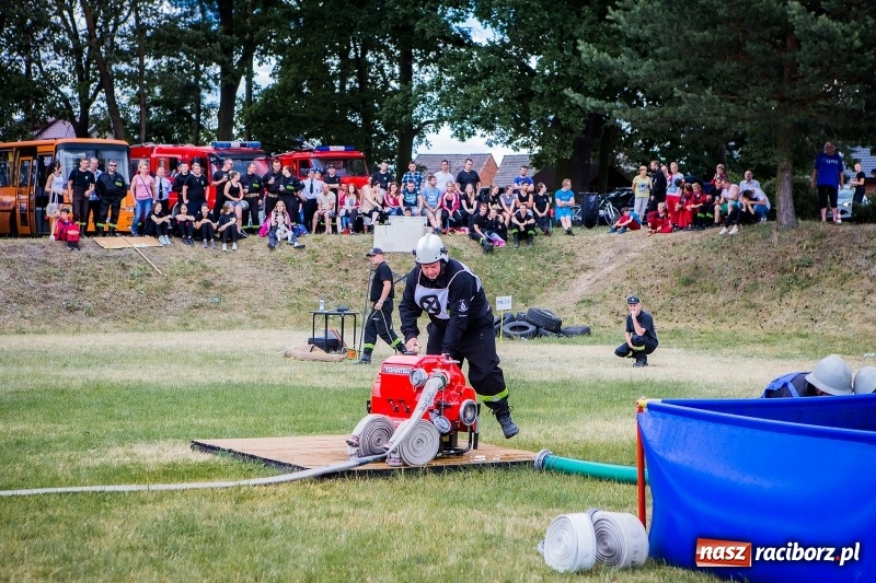 Zdjęcie w galerii na portalu naszraciborz.pl: Gminne zawody sportowo-pożarnicze w Jankowicach. OSP Turze zgarnęła wszystko wiadomości z regionu