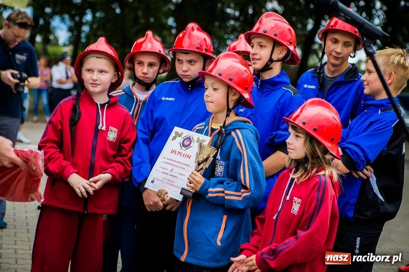 Zdjęcie w galerii na portalu naszraciborz.pl: Gminne zawody sportowo-pożarnicze w Jankowicach. OSP Turze zgarnęła wszystko wiadomości z regionu