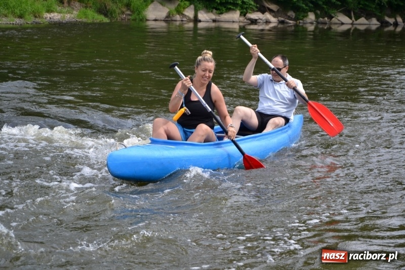Zdjęcie w galerii na portalu naszraciborz.pl: Odra przyciąga coraz więcej turystów. Krzyżanowice i Bogumin otworzyły dziś nowy sezon na meandrach  wiadomości z regionu