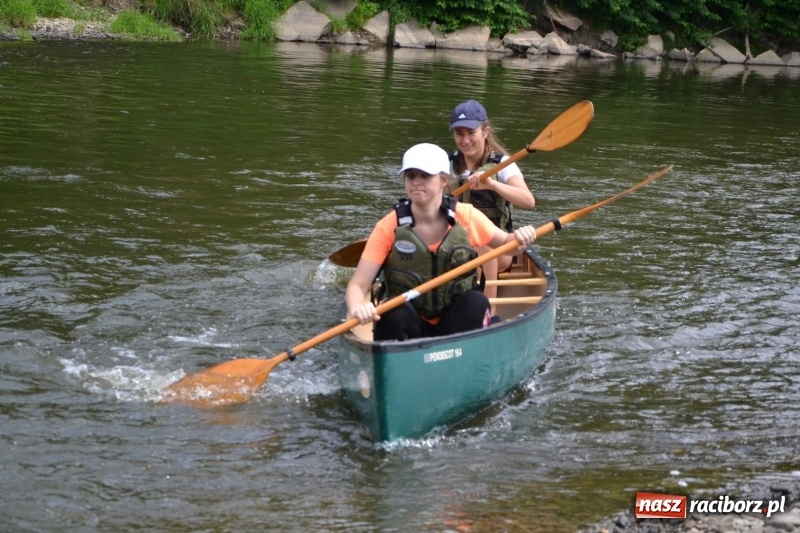 Zdjęcie w galerii na portalu naszraciborz.pl: Odra przyciąga coraz więcej turystów. Krzyżanowice i Bogumin otworzyły dziś nowy sezon na meandrach  wiadomości z regionu