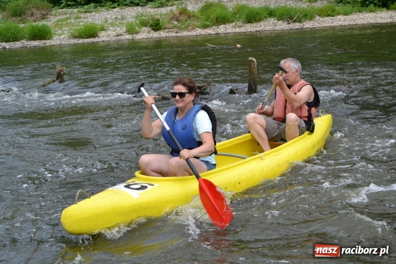 Zdjęcie w galerii na portalu naszraciborz.pl: Odra przyciąga coraz więcej turystów. Krzyżanowice i Bogumin otworzyły dziś nowy sezon na meandrach  wiadomości z regionu