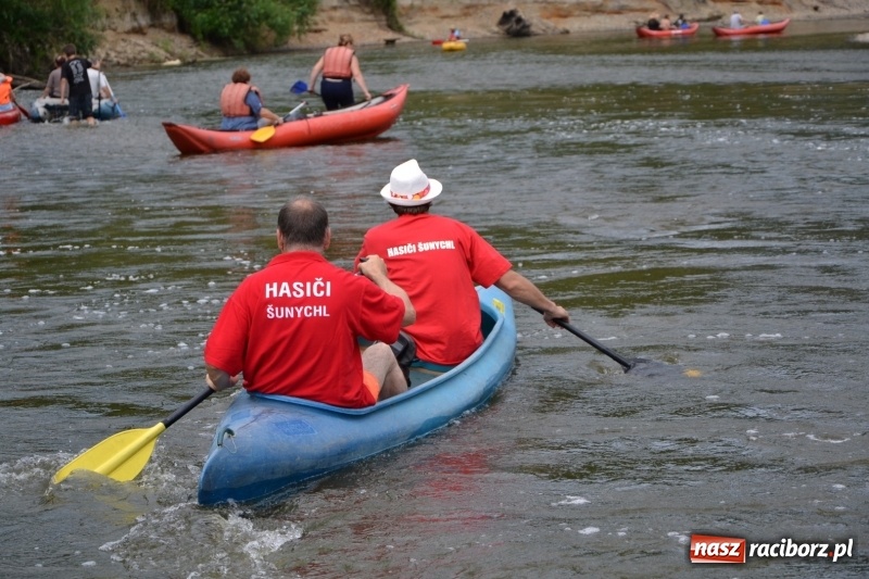 Zdjęcie w galerii na portalu naszraciborz.pl: Odra przyciąga coraz więcej turystów. Krzyżanowice i Bogumin otworzyły dziś nowy sezon na meandrach  wiadomości z regionu