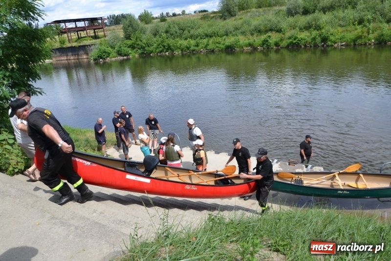 Zdjęcie w galerii na portalu naszraciborz.pl: Odra przyciąga coraz więcej turystów. Krzyżanowice i Bogumin otworzyły dziś nowy sezon na meandrach  wiadomości z regionu