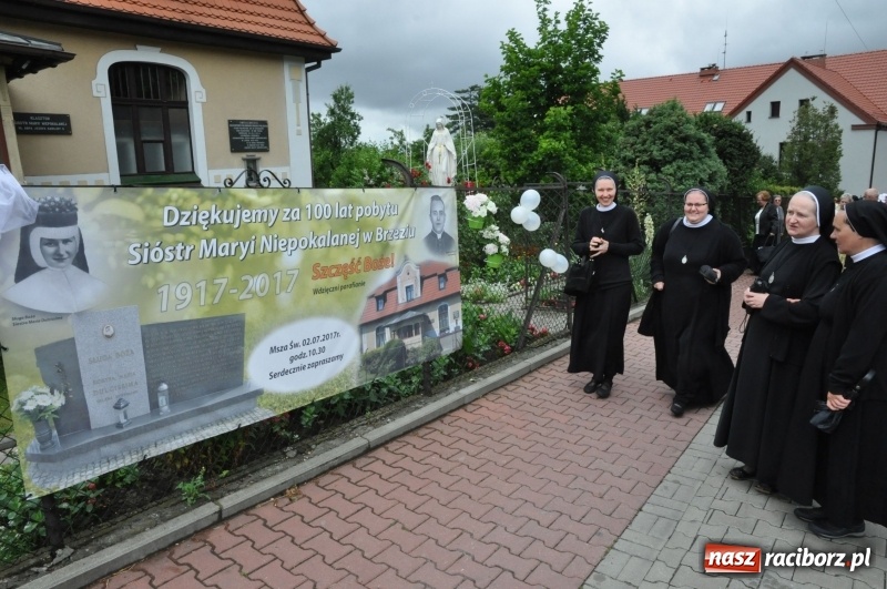 Zdjęcie w galerii na portalu naszraciborz.pl: Parafia w Brzeziu świętuje dziś 100-lecie obecności Sióstr Maryi Niepokalanej wiadomości z regionu