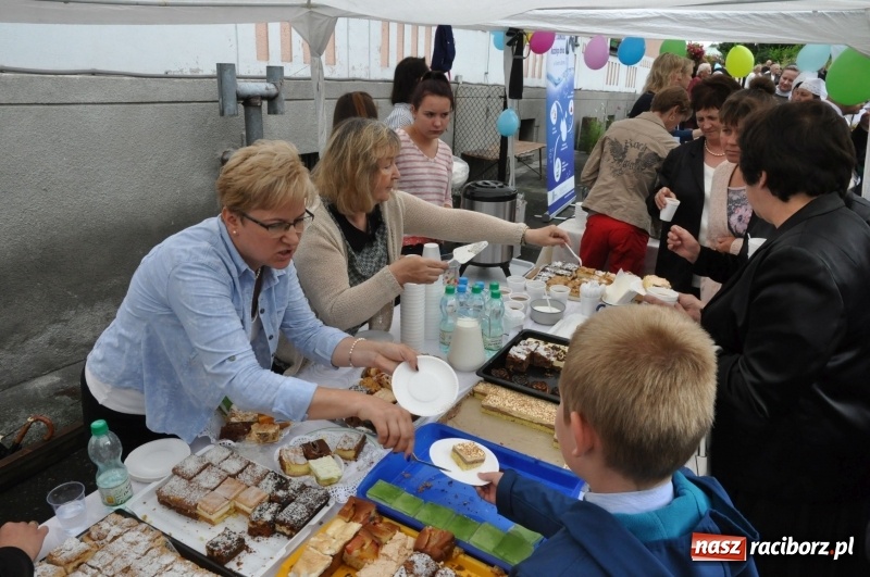 Zdjęcie w galerii na portalu naszraciborz.pl: Parafia w Brzeziu świętuje dziś 100-lecie obecności Sióstr Maryi Niepokalanej wiadomości z regionu