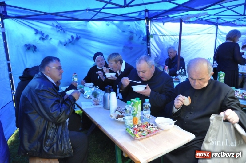 Zdjęcie w galerii na portalu naszraciborz.pl: Parafia w Brzeziu świętuje dziś 100-lecie obecności Sióstr Maryi Niepokalanej wiadomości z regionu