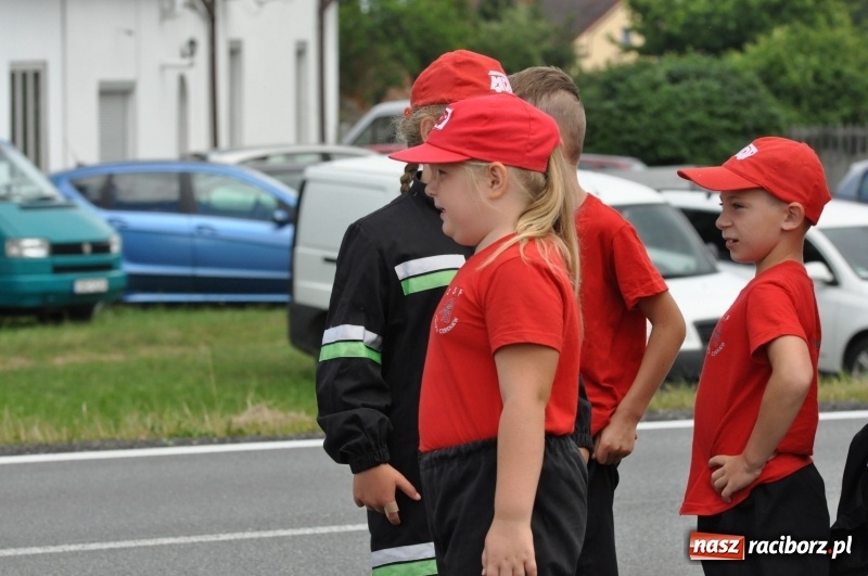 Zdjęcie w galerii na portalu naszraciborz.pl: Parada sikawek konnych w Bieńkowicach wiadomości z regionu