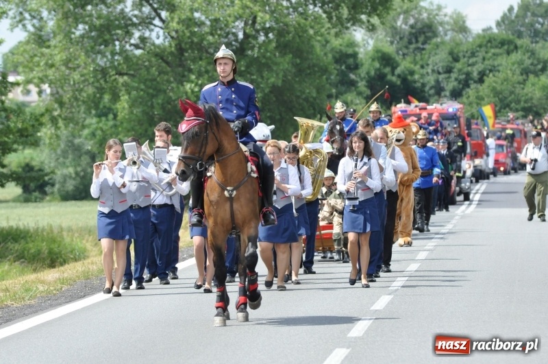 Zdjęcie w galerii na portalu naszraciborz.pl: Parada sikawek konnych w Bieńkowicach wiadomości z regionu