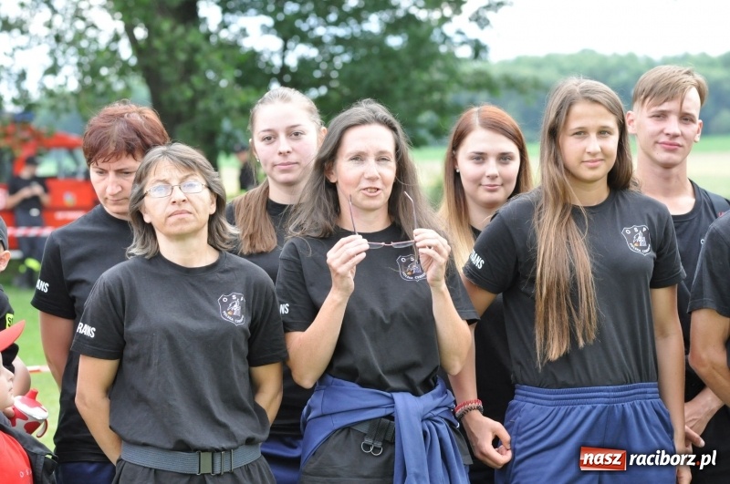 Zdjęcie w galerii na portalu naszraciborz.pl: Parada sikawek konnych w Bieńkowicach wiadomości z regionu