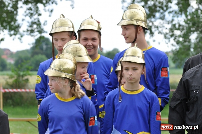 Zdjęcie w galerii na portalu naszraciborz.pl: Parada sikawek konnych w Bieńkowicach wiadomości z regionu