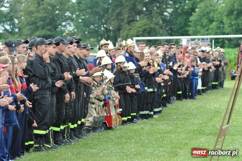 Zdjęcie w galerii na portalu naszraciborz.pl: Parada sikawek konnych w Bieńkowicach wiadomości z regionu