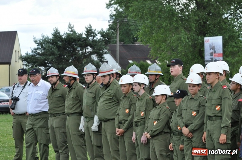 Zdjęcie w galerii na portalu naszraciborz.pl: Parada sikawek konnych w Bieńkowicach wiadomości z regionu