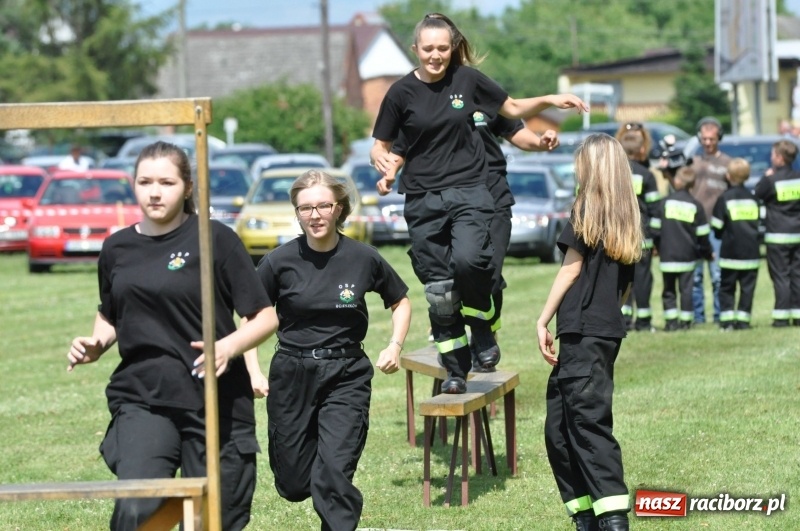 Zdjęcie w galerii na portalu naszraciborz.pl: Parada sikawek konnych w Bieńkowicach wiadomości z regionu