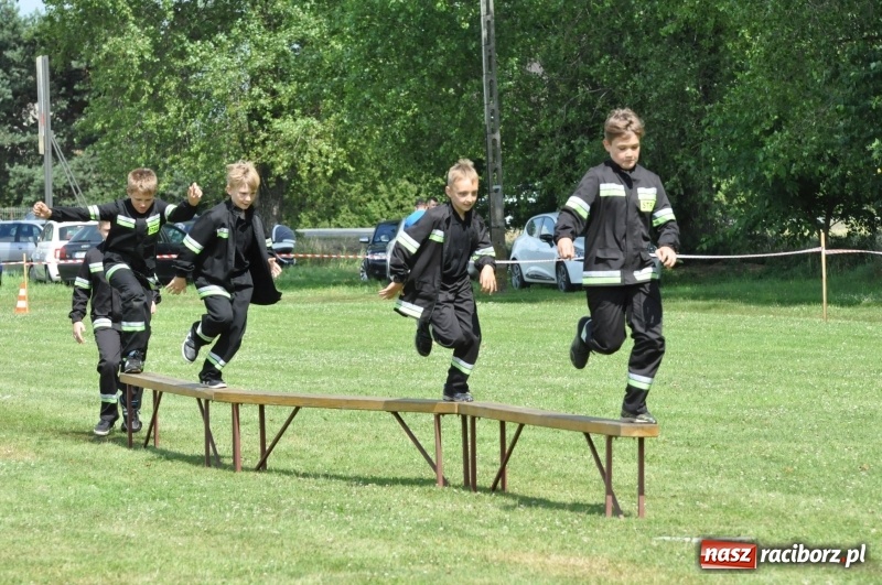 Zdjęcie w galerii na portalu naszraciborz.pl: Parada sikawek konnych w Bieńkowicach wiadomości z regionu