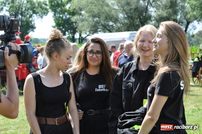Zdjęcie w galerii na portalu naszraciborz.pl: Parada sikawek konnych w Bieńkowicach wiadomości z regionu