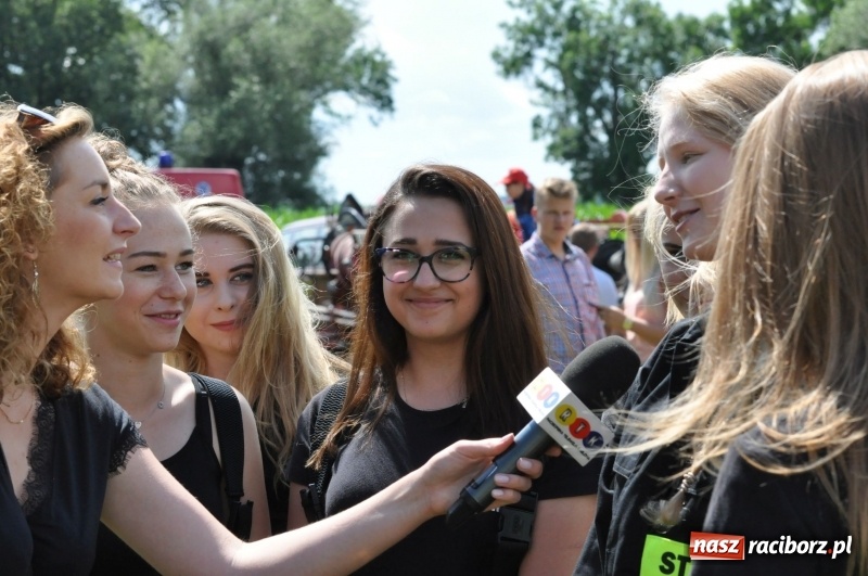 Zdjęcie w galerii na portalu naszraciborz.pl: Parada sikawek konnych w Bieńkowicach wiadomości z regionu