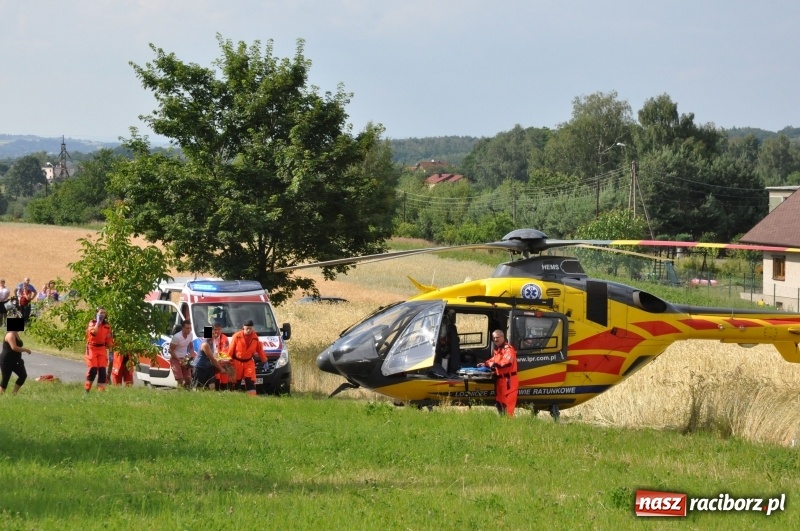 Zdjęcie w galerii na portalu naszraciborz.pl: W Brzeziu interweniowało lotnicze pogotowie ratunkowe. Poszkodowane dziecko wiadomości z regionu