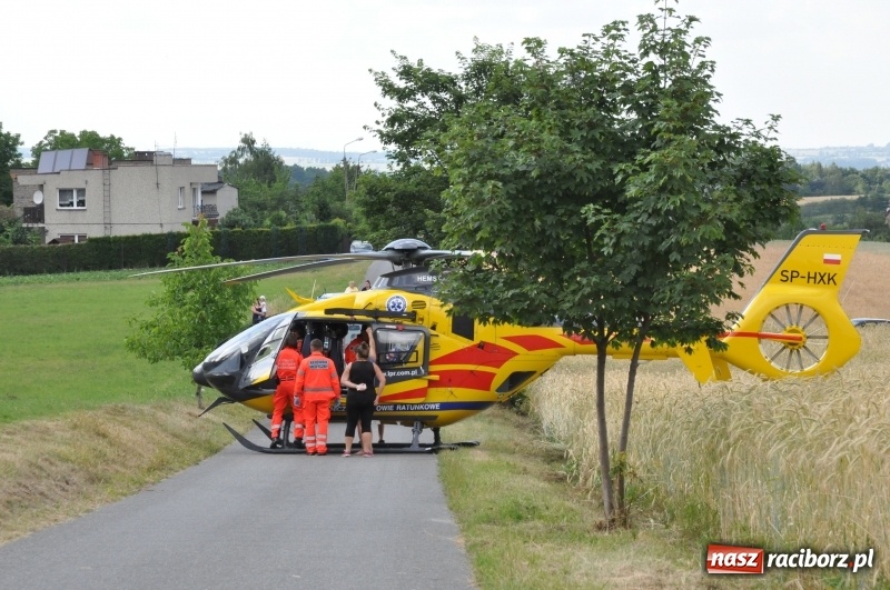 Zdjęcie w galerii na portalu naszraciborz.pl: W Brzeziu interweniowało lotnicze pogotowie ratunkowe. Poszkodowane dziecko wiadomości z regionu