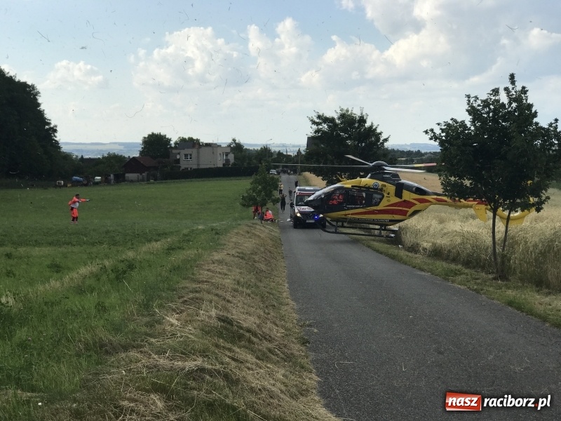Zdjęcie w galerii na portalu naszraciborz.pl: W Brzeziu interweniowało lotnicze pogotowie ratunkowe. Poszkodowane dziecko wiadomości z regionu