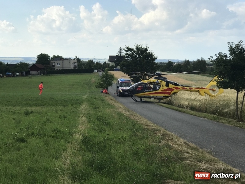 Zdjęcie w galerii na portalu naszraciborz.pl: W Brzeziu interweniowało lotnicze pogotowie ratunkowe. Poszkodowane dziecko wiadomości z regionu
