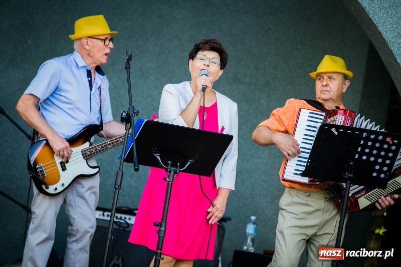 Zdjęcie w galerii na portalu naszraciborz.pl: Ruszyły koncerty letnie w parku Roth wiadomości z regionu