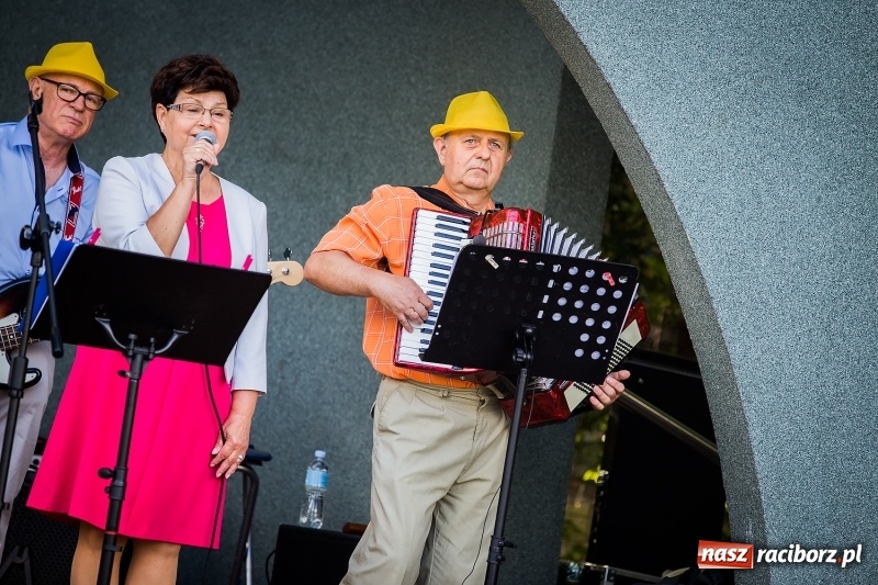 Zdjęcie w galerii na portalu naszraciborz.pl: Ruszyły koncerty letnie w parku Roth wiadomości z regionu