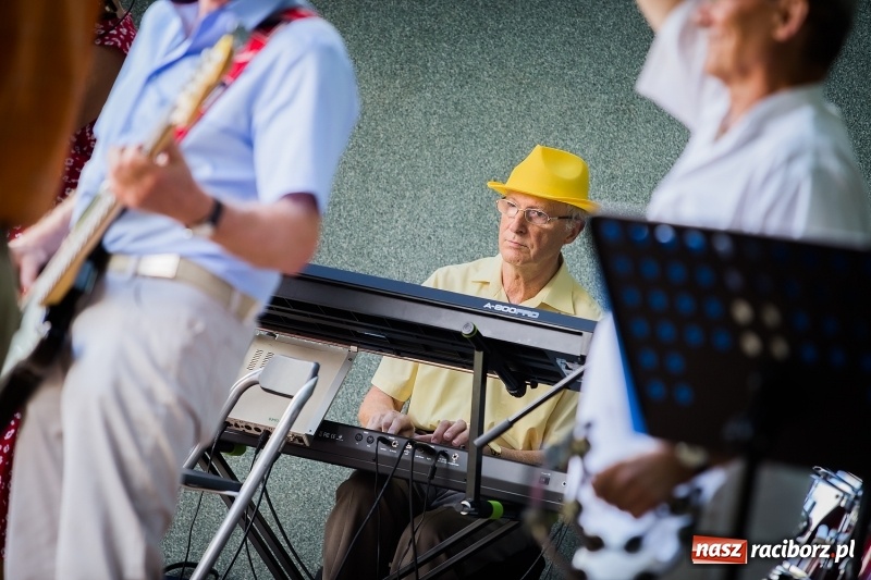 Zdjęcie w galerii na portalu naszraciborz.pl: Ruszyły koncerty letnie w parku Roth wiadomości z regionu