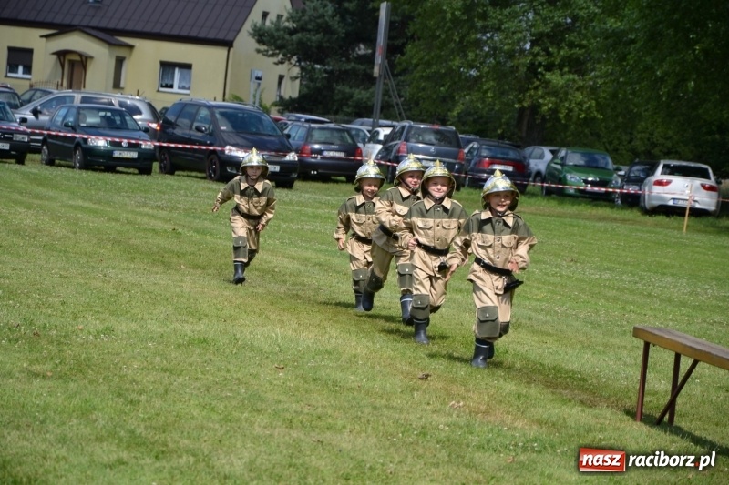 Zdjęcie w galerii na portalu naszraciborz.pl: Strażacki hat-trick Tworkowa. Pech gospodarzy z Bieńkowic  wiadomości z regionu