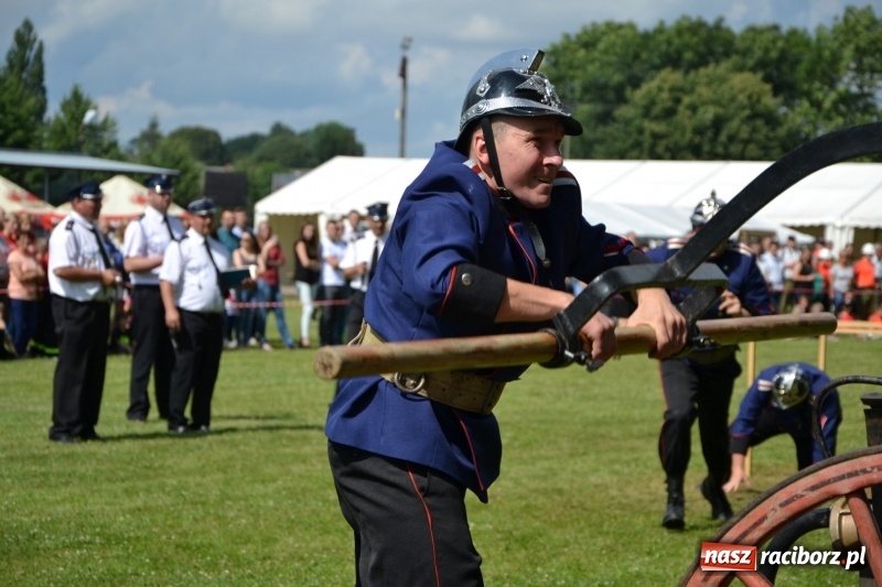 Zdjęcie w galerii na portalu naszraciborz.pl: Strażacki hat-trick Tworkowa. Pech gospodarzy z Bieńkowic  wiadomości z regionu