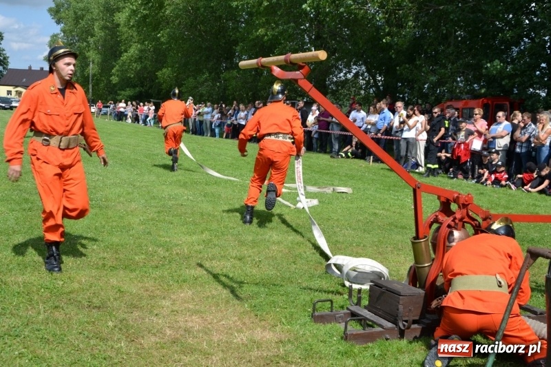 Zdjęcie w galerii na portalu naszraciborz.pl: Strażacki hat-trick Tworkowa. Pech gospodarzy z Bieńkowic  wiadomości z regionu