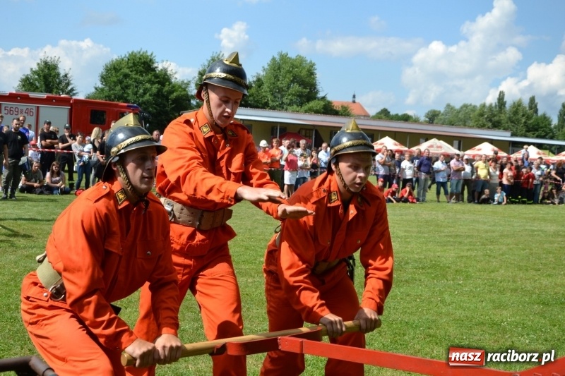 Zdjęcie w galerii na portalu naszraciborz.pl: Strażacki hat-trick Tworkowa. Pech gospodarzy z Bieńkowic  wiadomości z regionu
