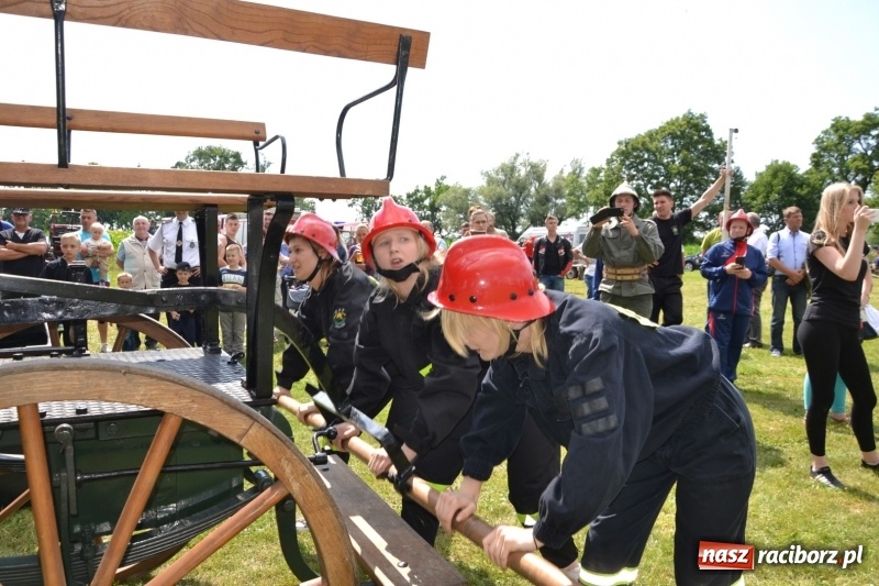 Zdjęcie w galerii na portalu naszraciborz.pl: Strażacki hat-trick Tworkowa. Pech gospodarzy z Bieńkowic  wiadomości z regionu