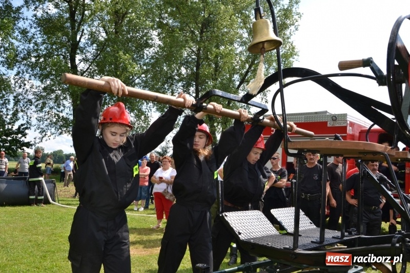 Zdjęcie w galerii na portalu naszraciborz.pl: Strażacki hat-trick Tworkowa. Pech gospodarzy z Bieńkowic  wiadomości z regionu