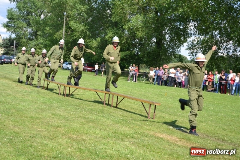 Zdjęcie w galerii na portalu naszraciborz.pl: Strażacki hat-trick Tworkowa. Pech gospodarzy z Bieńkowic  wiadomości z regionu