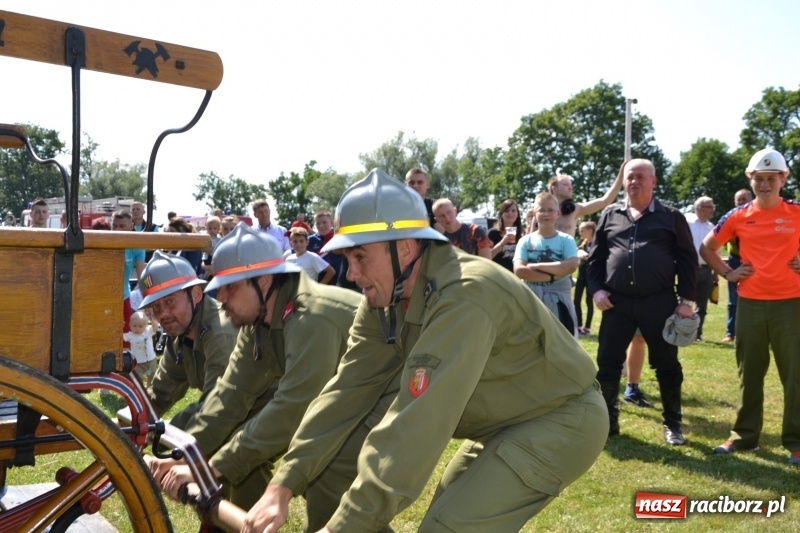 Zdjęcie w galerii na portalu naszraciborz.pl: Strażacki hat-trick Tworkowa. Pech gospodarzy z Bieńkowic  wiadomości z regionu