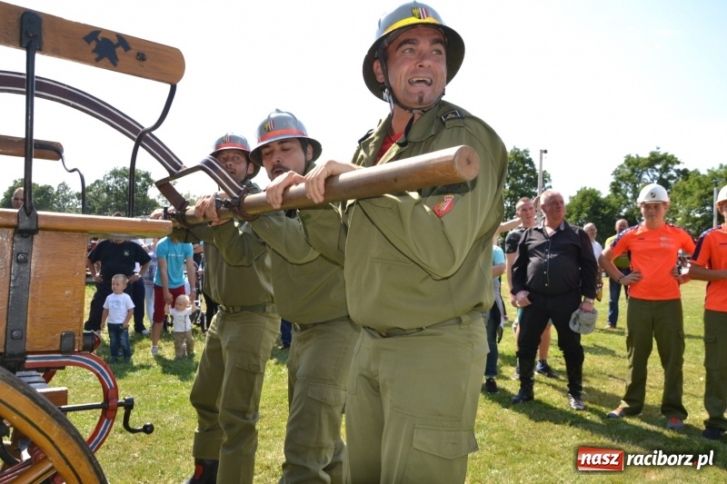 Zdjęcie w galerii na portalu naszraciborz.pl: Strażacki hat-trick Tworkowa. Pech gospodarzy z Bieńkowic  wiadomości z regionu