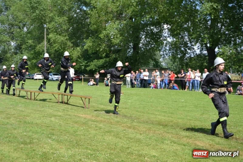 Zdjęcie w galerii na portalu naszraciborz.pl: Strażacki hat-trick Tworkowa. Pech gospodarzy z Bieńkowic  wiadomości z regionu