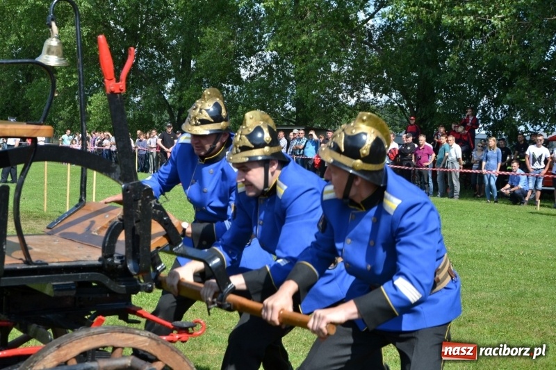Zdjęcie w galerii na portalu naszraciborz.pl: Strażacki hat-trick Tworkowa. Pech gospodarzy z Bieńkowic  wiadomości z regionu