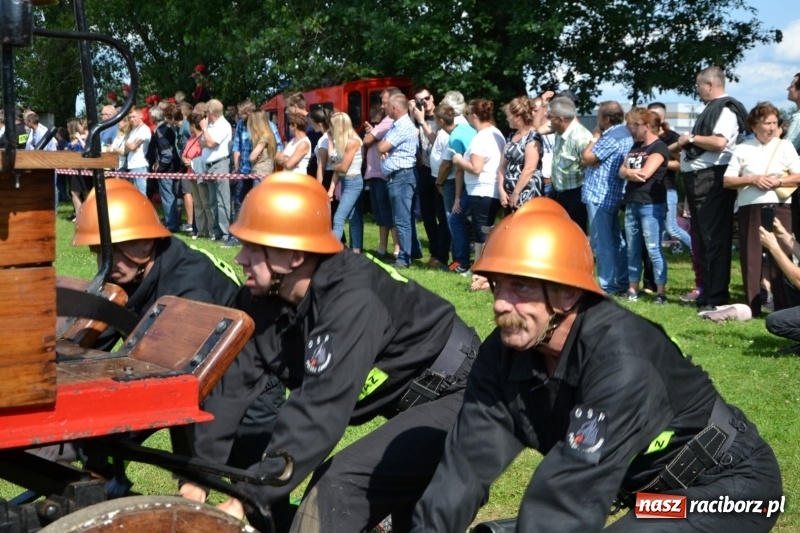 Zdjęcie w galerii na portalu naszraciborz.pl: Strażacki hat-trick Tworkowa. Pech gospodarzy z Bieńkowic  wiadomości z regionu