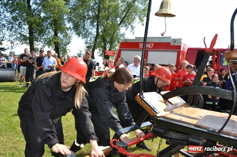 Zdjęcie w galerii na portalu naszraciborz.pl: Strażacki hat-trick Tworkowa. Pech gospodarzy z Bieńkowic  wiadomości z regionu