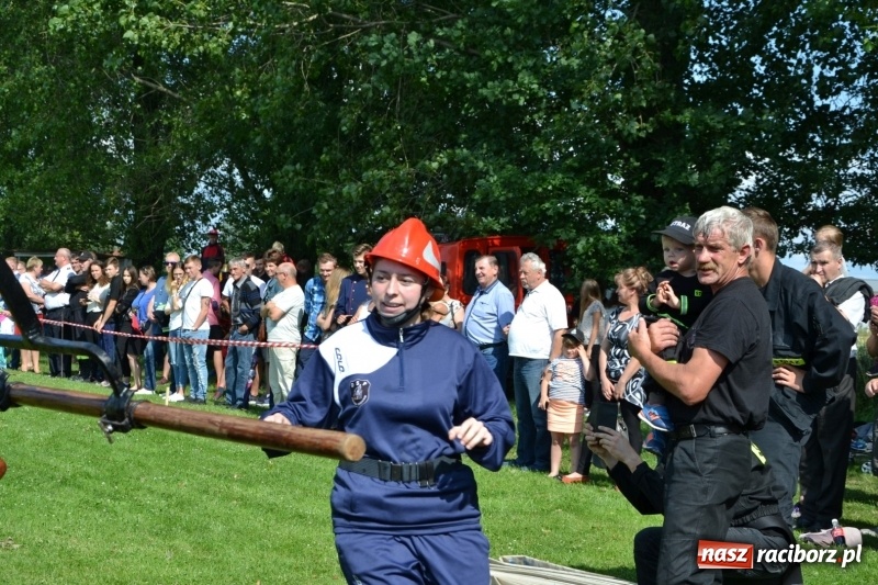 Zdjęcie w galerii na portalu naszraciborz.pl: Strażacki hat-trick Tworkowa. Pech gospodarzy z Bieńkowic  wiadomości z regionu