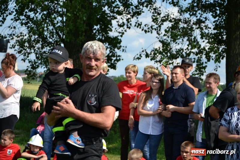 Zdjęcie w galerii na portalu naszraciborz.pl: Strażacki hat-trick Tworkowa. Pech gospodarzy z Bieńkowic  wiadomości z regionu