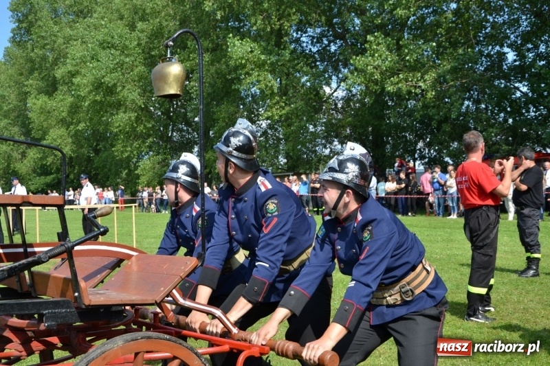 Zdjęcie w galerii na portalu naszraciborz.pl: Strażacki hat-trick Tworkowa. Pech gospodarzy z Bieńkowic  wiadomości z regionu