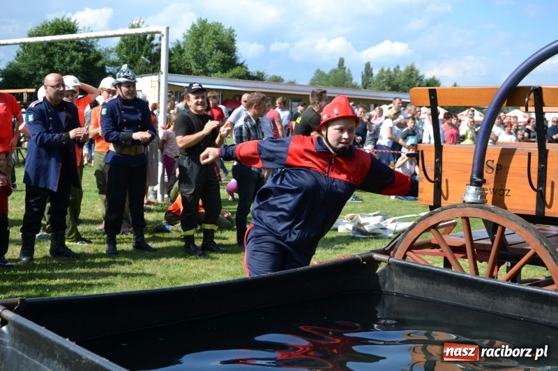 Zdjęcie w galerii na portalu naszraciborz.pl: Strażacki hat-trick Tworkowa. Pech gospodarzy z Bieńkowic  wiadomości z regionu