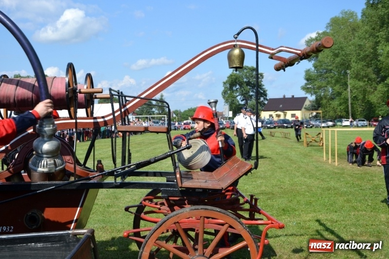 Zdjęcie w galerii na portalu naszraciborz.pl: Strażacki hat-trick Tworkowa. Pech gospodarzy z Bieńkowic  wiadomości z regionu