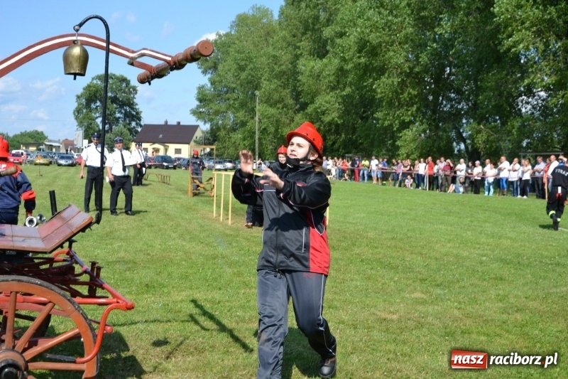 Zdjęcie w galerii na portalu naszraciborz.pl: Strażacki hat-trick Tworkowa. Pech gospodarzy z Bieńkowic  wiadomości z regionu