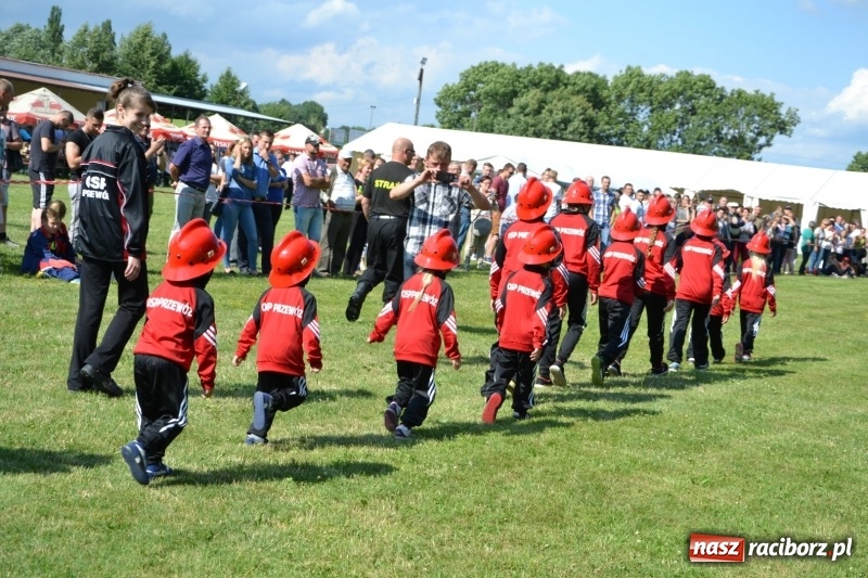 Zdjęcie w galerii na portalu naszraciborz.pl: Strażacki hat-trick Tworkowa. Pech gospodarzy z Bieńkowic  wiadomości z regionu