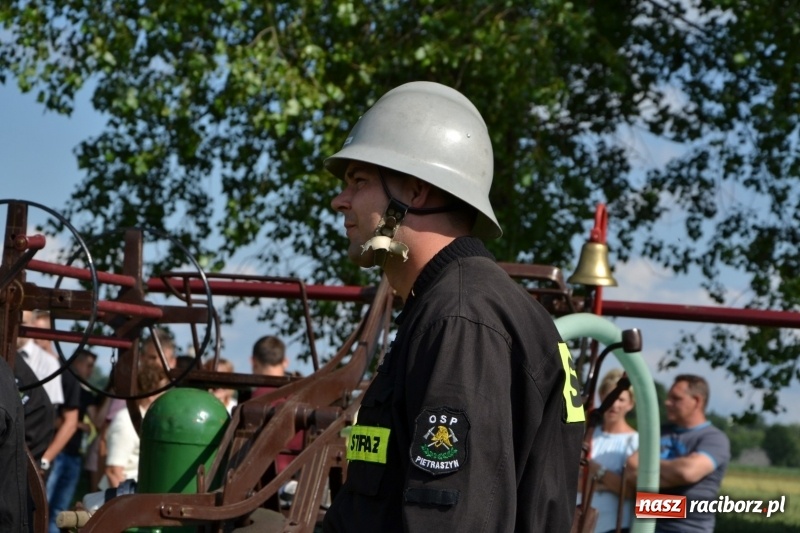 Zdjęcie w galerii na portalu naszraciborz.pl: Strażacki hat-trick Tworkowa. Pech gospodarzy z Bieńkowic  wiadomości z regionu